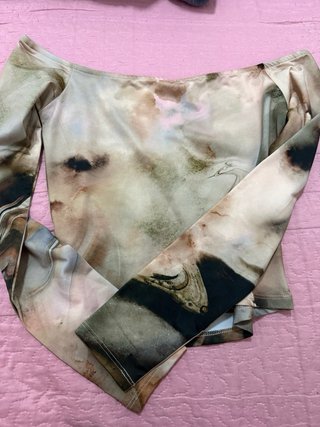 Top hombros descubiertos estampado