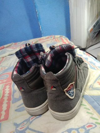 Botas altas grises para niño talla 36