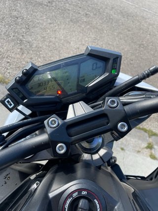 Kawasaki Z800e Limitada A2 Negra/Verde/Blanca