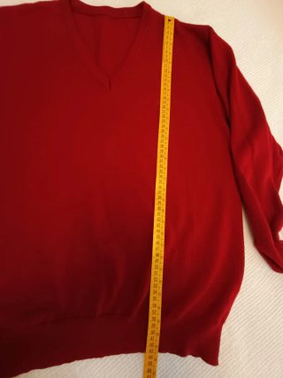 Jersey cuello pico rojo