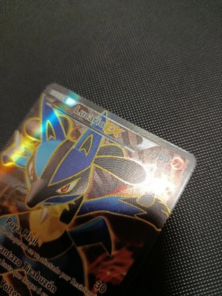 Carta Pokémon Lucario EX 107/111