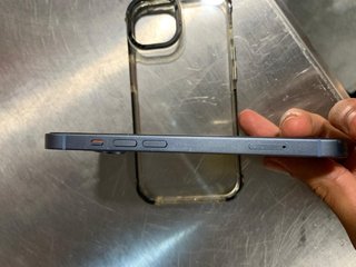 iPhone 14 Azul con Funda con cargador en caja