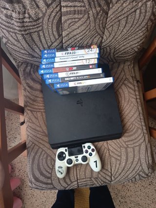 Consola PlayStation 4 Slim Negra