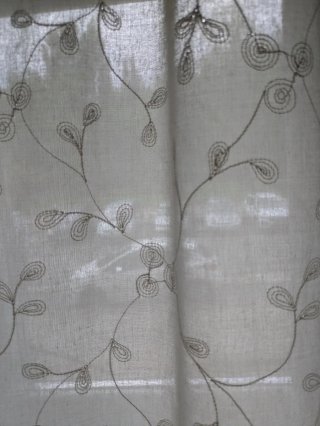 Visillos con estampado floral