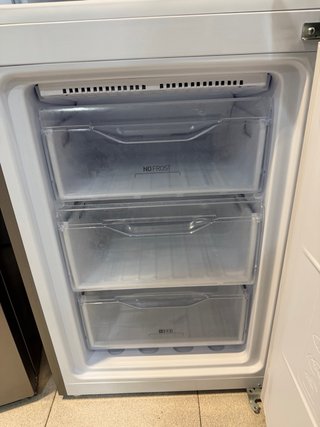 NEVERA INDESIT GRIS NOFROST SEMINUEVA