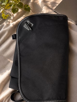 Funda portátil Tucano Urbano Negra