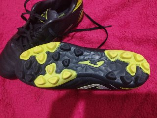 Botas Fútbol Joma Talla 36-37 Negras y Amarillas
