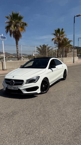 Mercedes-Benz Clase CLA 2015