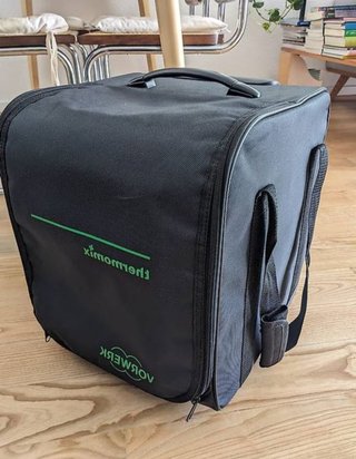 Thermomix T5 con accesorios y maletín