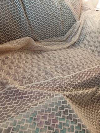 Cortina bordada hilo beige