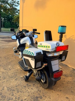 Moto Eléctrica Infantil BMW SIN ESTRENAR