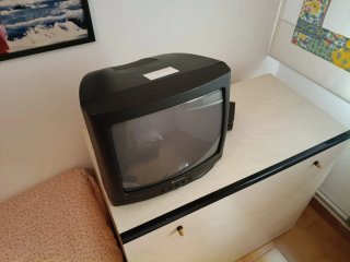 Televisor TECHMAGEN de tubo
