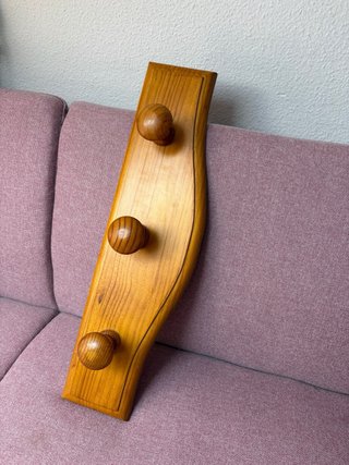 Perchero de madera con 3 ganchos
