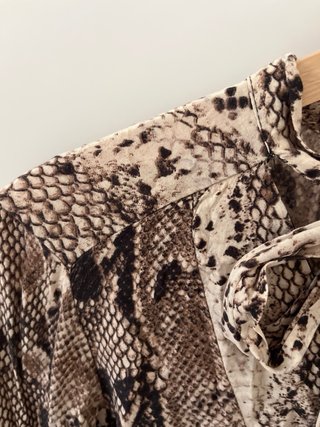 Blusa Stradivarius Talla S Serpiente