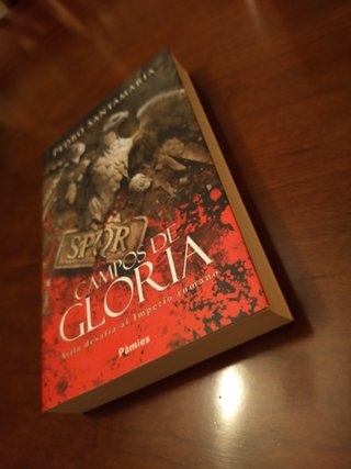 Libro - Campos de gloria de Pedro Santamaría