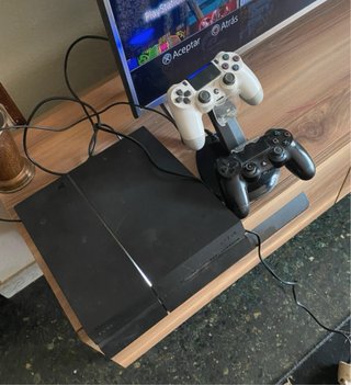 PS4 500GB + 2 Mandos + 3 Juegos