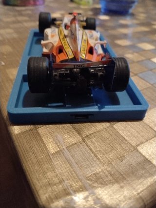 Coche Scalextric Renault F1 edición Fernando Alons