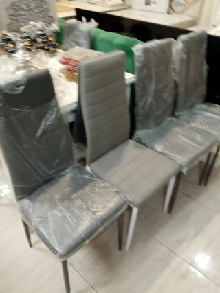 Sofá gris de 2 plazas