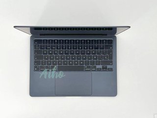 MacBook Air 13" M2 (2022) 8 CPU/10 GPU núcleos - SSD 512GB - RAM 8GB - Azul