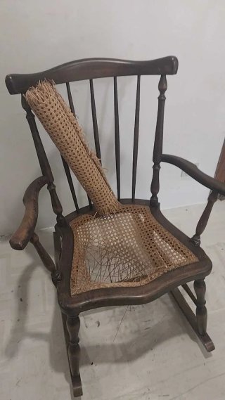 Sillón Mecedora Windsor Madera Maciza