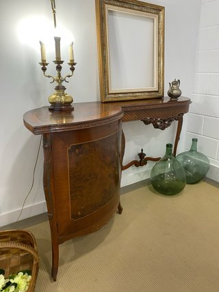 Antigua consola bombé estilo Luis XV