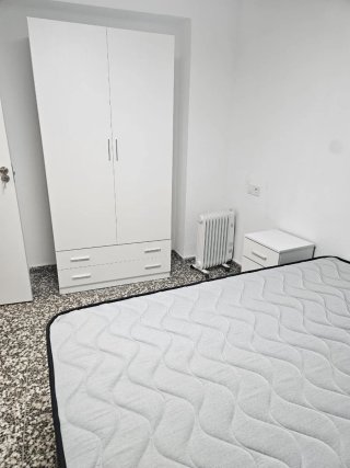 Base Cama con Arcón y Colchón