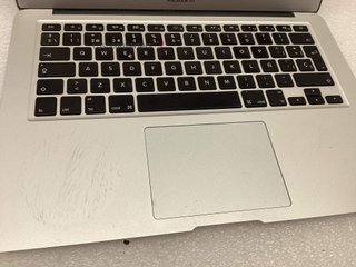 portatil apple apple macbook air core i5 1.8 13 (2012) (a1466)