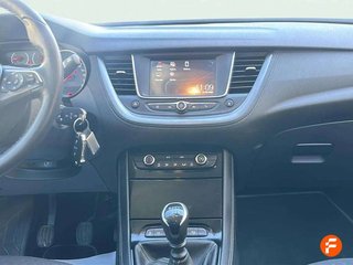 Opel Grandland X 1.2 Turbo Design & Tech