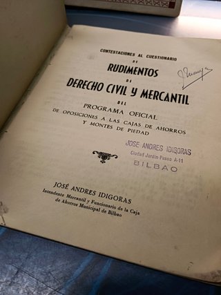 3 libros Calculo mercantil +Economía política + derecho civil y mercantil