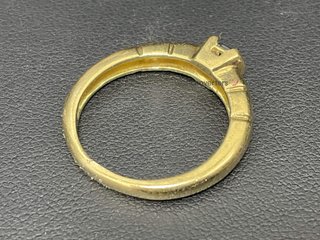 anillo oro 18k con piedra