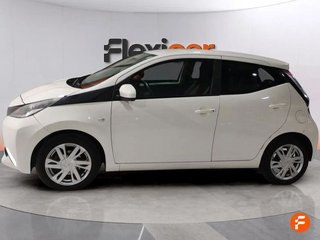 Toyota Aygo 1.0 70 x-play