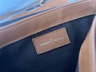 Bolso bandolera piel marrón Roberto Verino