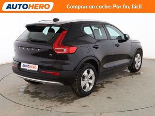 Volvo XC40 2.0 T4 Momentum 2WD
