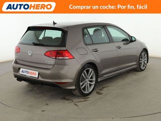 Volkswagen Golf 2.0 TDI Sport by R-Line BlueMotion