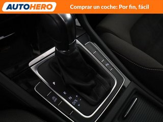 Volkswagen Golf 2.0 TDI Sport by R-Line BlueMotion