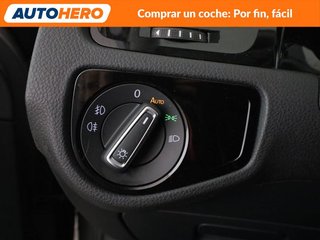Volkswagen Golf 2.0 TDI Sport by R-Line BlueMotion