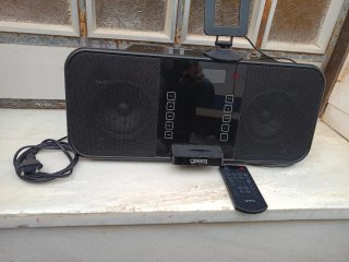 Radio con mando a distancia
