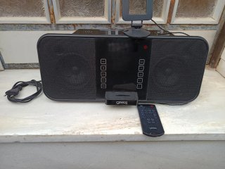 Radio con mando a distancia