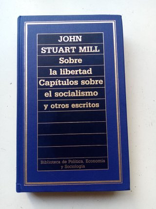 Varios libros de filosofía y política