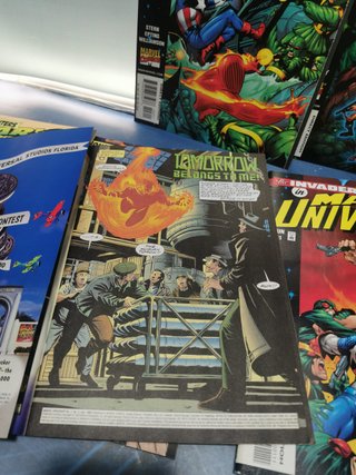 Relatos del universo Marvel, invasores + invaders (usa)