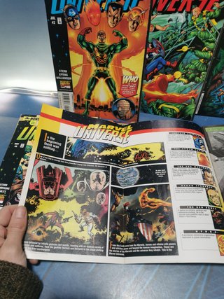 Relatos del universo Marvel, invasores + invaders (usa)