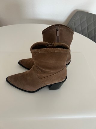 Botines Stradivarius Piel T.38 Tacón Negro