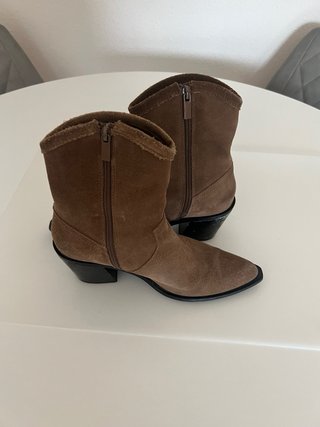 Botines Stradivarius Piel T.38 Tacón Negro