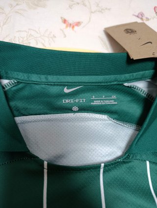 Camiseta Nike Verde y Dorada Talla S