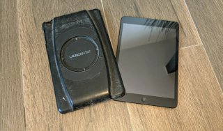 Base Launchport + Funda Sleeve by iPort