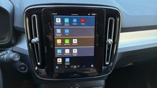 VOLVO XC40 B3 PLUS DARK AUTO