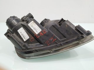 424282 faro izq 921011d0 kia carens (un) concept