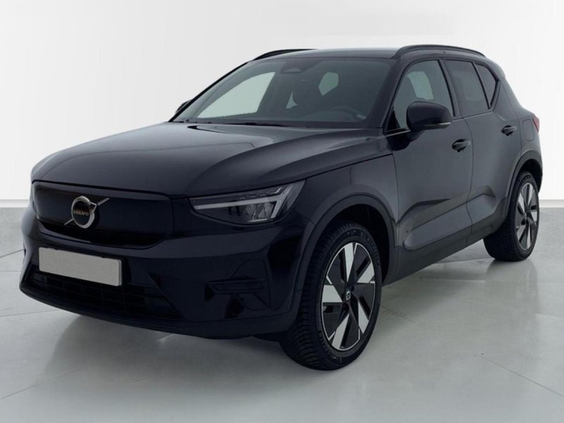 Volvo XC40 2023, foto 2
