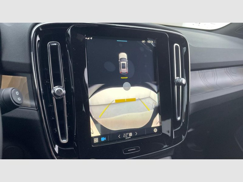 Volvo XC40 2023, foto 16