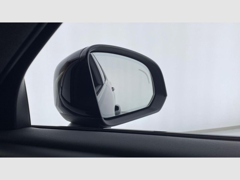 Volvo XC40 2023, foto 17